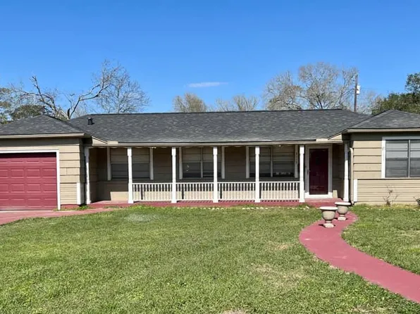 3117 12th St, Bay City, TX 77414