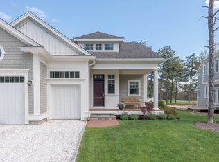 40 Clayton Cir #A, Mashpee, MA 02649
