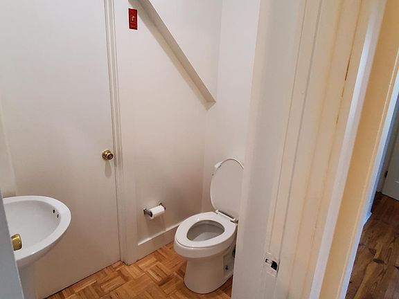 1st Floor Bath .5