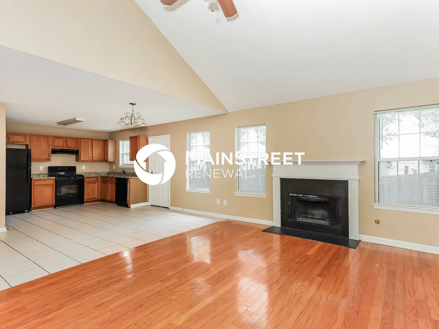 2198 Creekview Trail — Photo 4