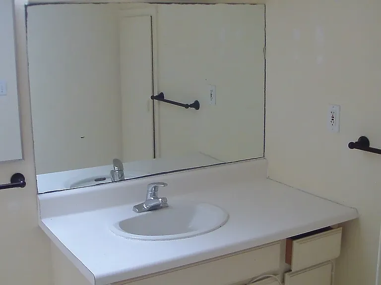604 Olive Ave — Photo 7