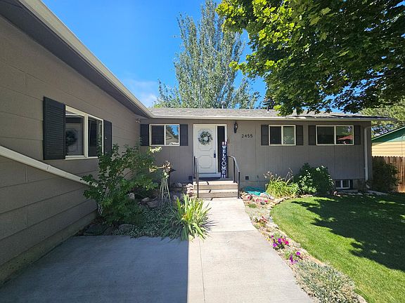 2nd image of 2455 Ada St