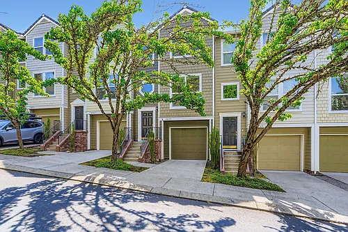 10175 NW Wilshire Ln Photo 1