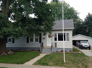 304 W Mulberry St, Chatham, IL 62629