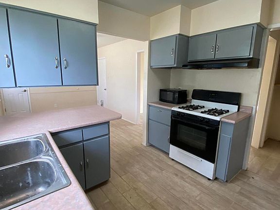 4th image of 10157 Newcastle Dr