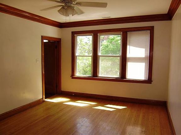 Bedroom (1 of 3)