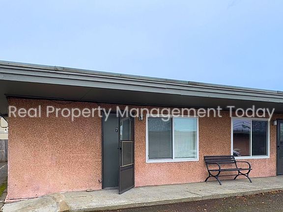2nd image of 7601-7605 Pacific Ave S #7