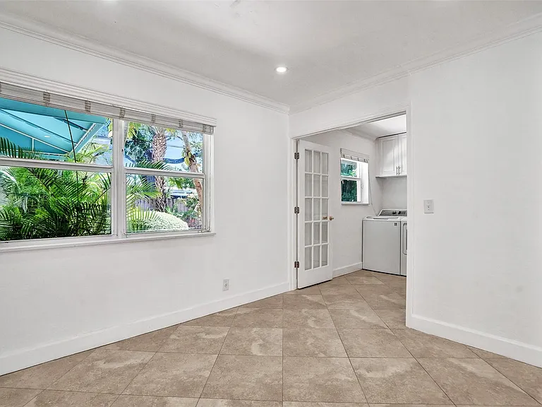 2802 NE 15th Ave — Photo 6