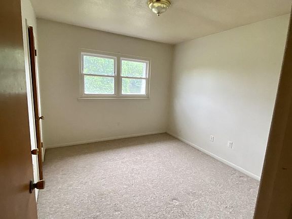 4th image of 525 Downing Dr APT 4