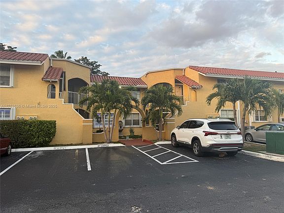 2nd image of 15605 SW 74th Circle Dr APT 15