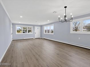 2 Van Gogh St, Toms River, NJ 08757