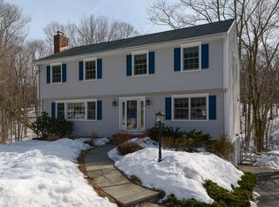 9 Barron Cir, Chappaqua, NY 10514