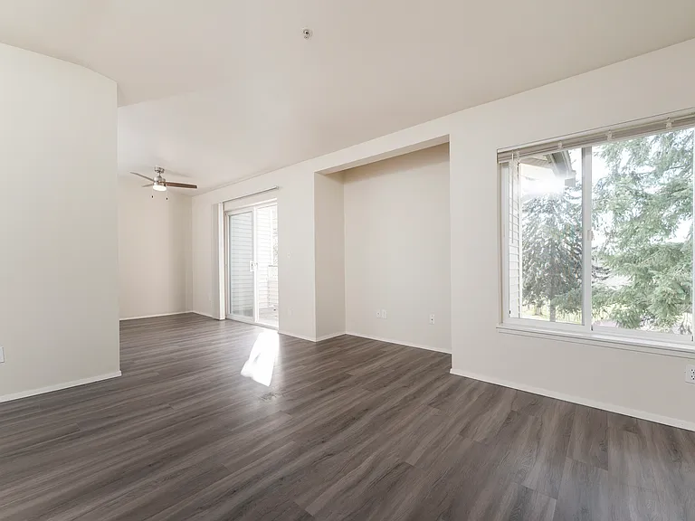 2 Bed 2 Bath - 980 Sq Ft 2 Bed 2 Bath - 980 Sq Ft
