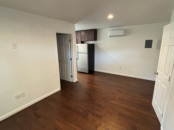 4th image of 971 Brookwood Ave #971