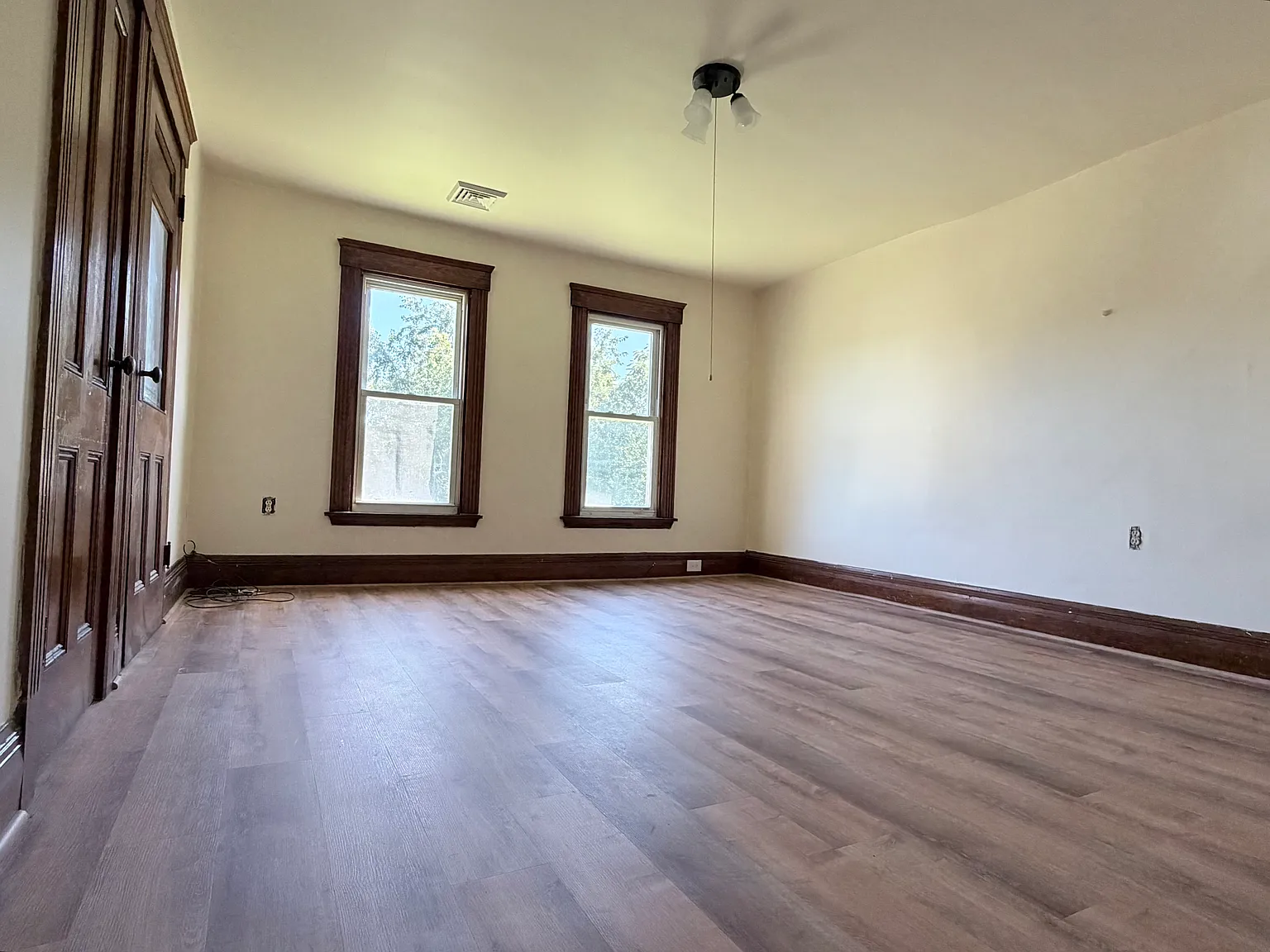 2 bed, 1200 sqft, $1,500 — Photo 1