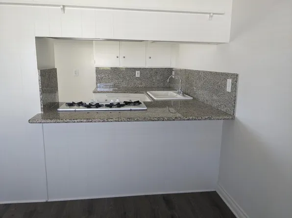 2265 241st St #15, Lomita, CA 90717