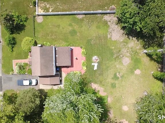 4th image of 54 Harding Ave