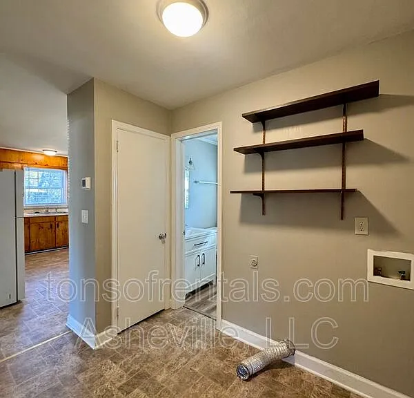 1614 Brevard Rd — Photo 8