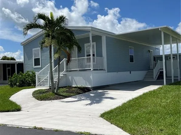 4685 Fiji LN, BONITA SPRINGS, FL 34134