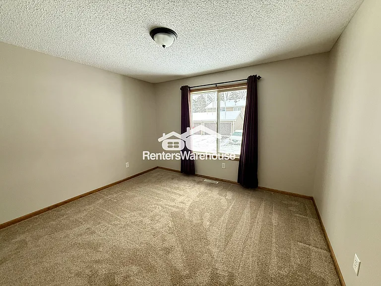 6762 Gretchen Ct N — Photo 10