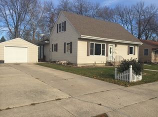 1217 Meadow Ln, Webster City, IA 50595