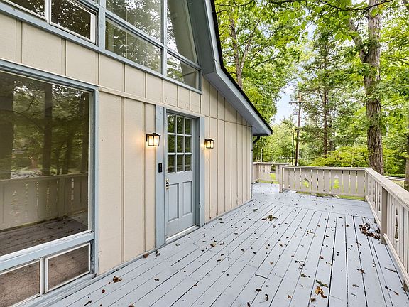 5th image of 101 Birchside Cir