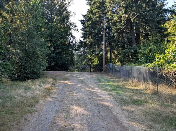 16819 41st Street E, Lake Tapps, WA 98391