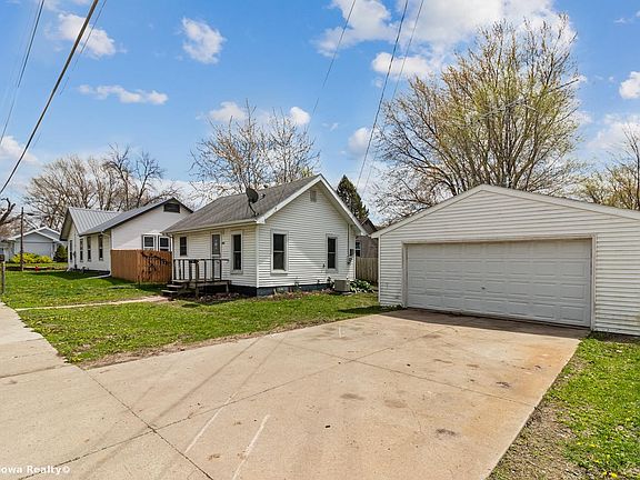 3rd image of 747 N 8th Ave E