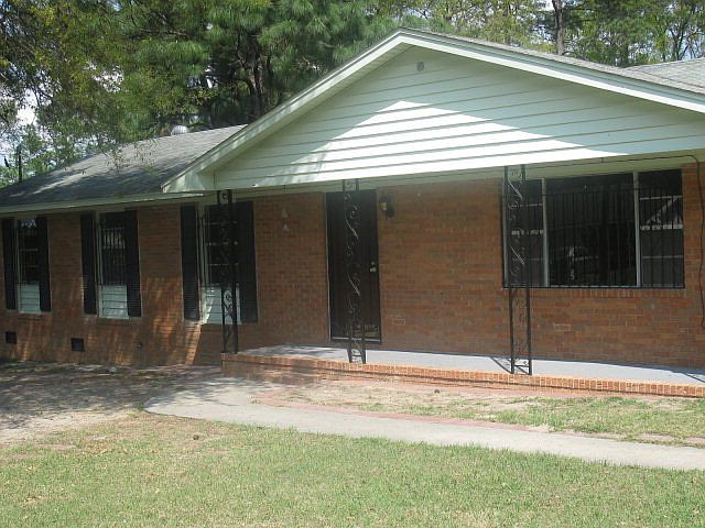 1st image of 3135 Bellemeade Dr