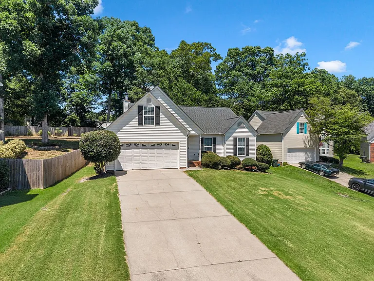 17 Waterfield Ct — Photo 2