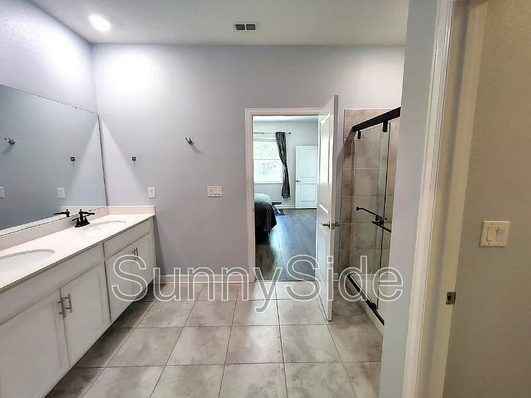 1047 Oak Bluff Dr — Photo 18