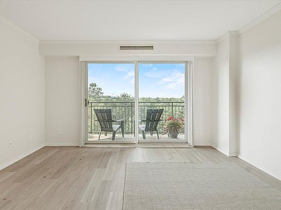 5th image of 210 W Grant St APT 506