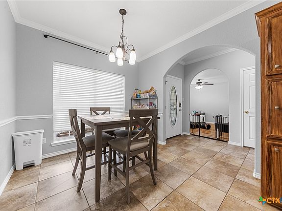 3rd image of 2406 Isabelle Dr