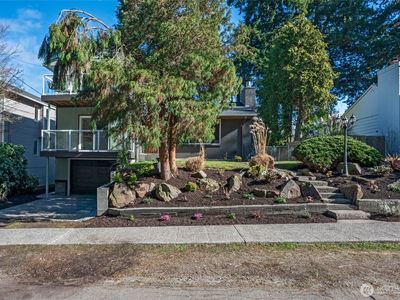 4570 36th Avenue W, Seattle, WA, 98199