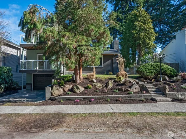 4570 36th Avenue W, Seattle, WA 98199