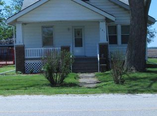 101 N Constant St, Dawson, IL 62520