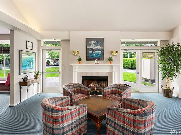 5th image of 9210 Market Pl Unit B204