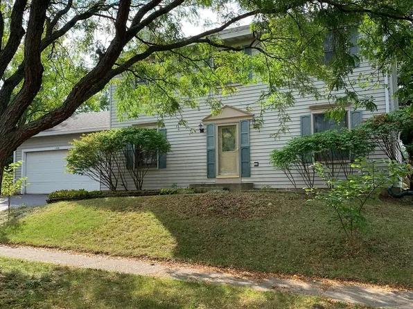 1420 Knoll Dr, Naperville, IL 60565