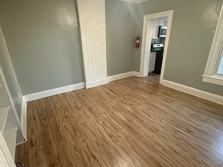61 Lake St #2 — Photo 4