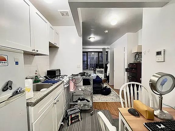 4th image of 156 Orchard St APT 5A
