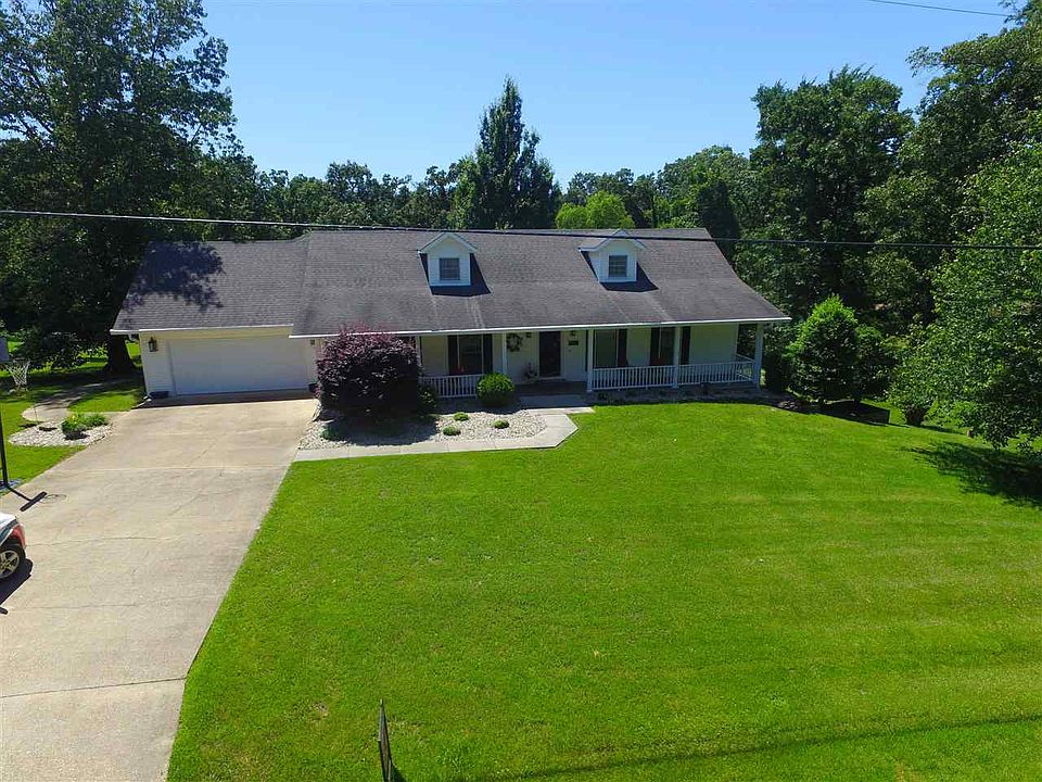 1st image of 2735 Charlton Ln