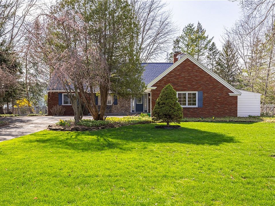 1st image of 399 Salt Rd
