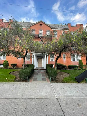 Rented by NY Space Finders Inc. | media 8