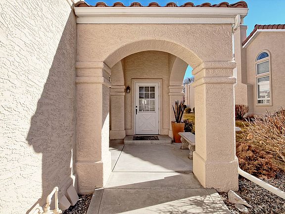3rd image of 2608 El Corona Dr