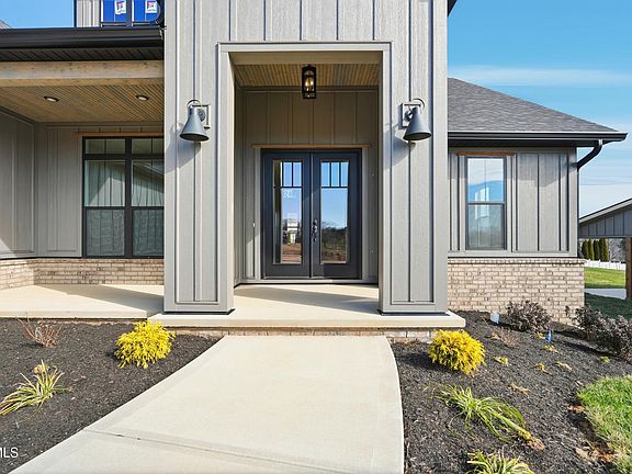 4th image of 24 Glaze Farm Way