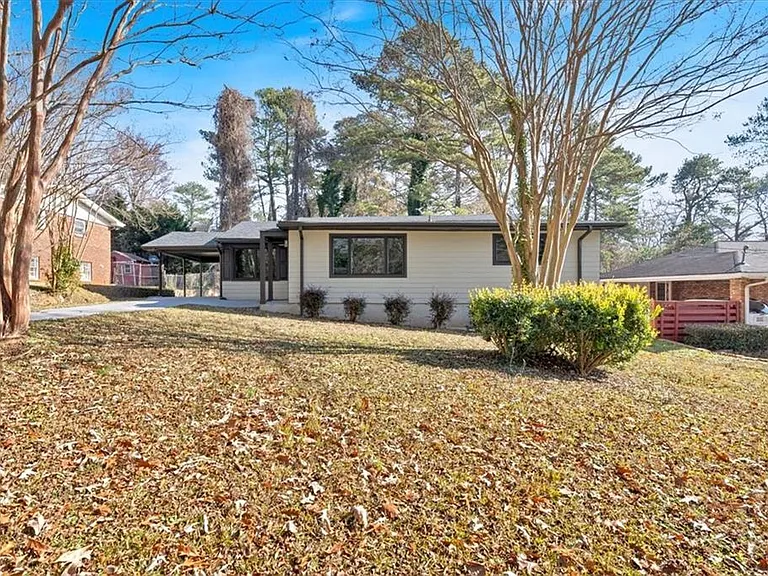 2142 Cloverdale Dr SE — Photo 26