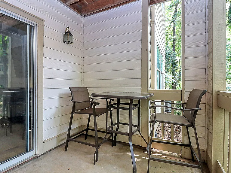 1001 Churchill Downs Ct #J — Photo 26