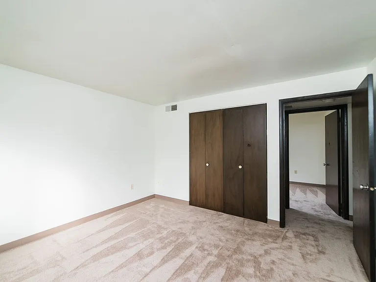 Sylvan Ridge Apartments — Photo 20