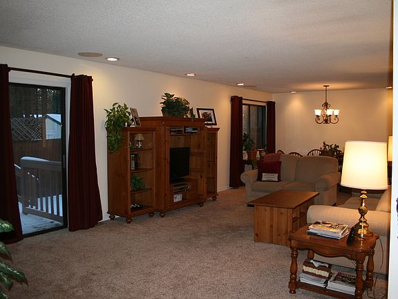 4th image of 1515 W University Heights Dr N