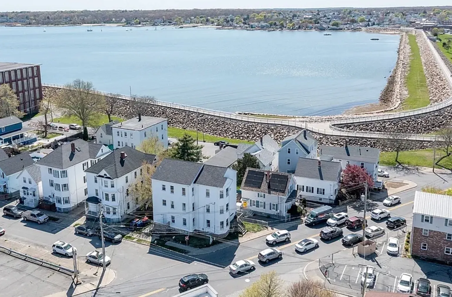 1037 Cove Rd — Photo 1